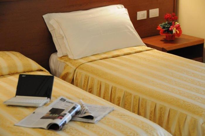 Hotel Industria Brescia Ngoại thất bức ảnh